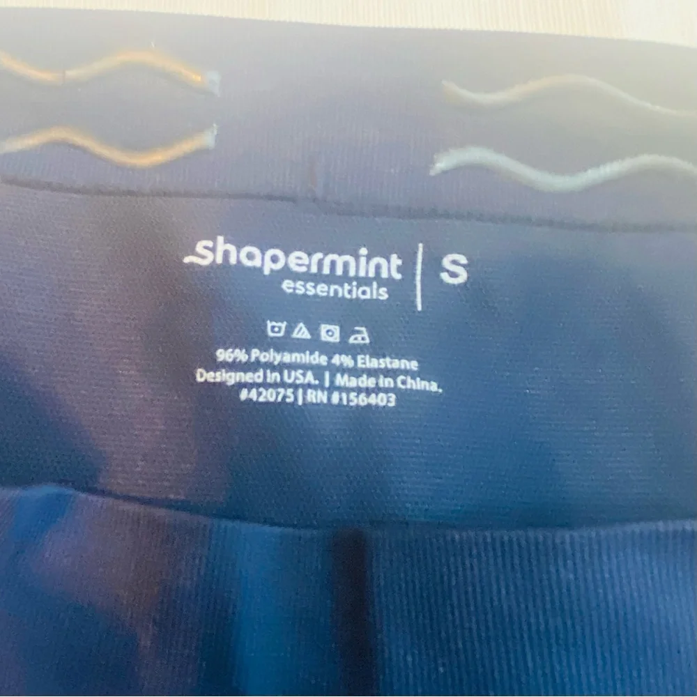 Shapermint Essentials Deep Blue Leggings - Picture 2 of 3